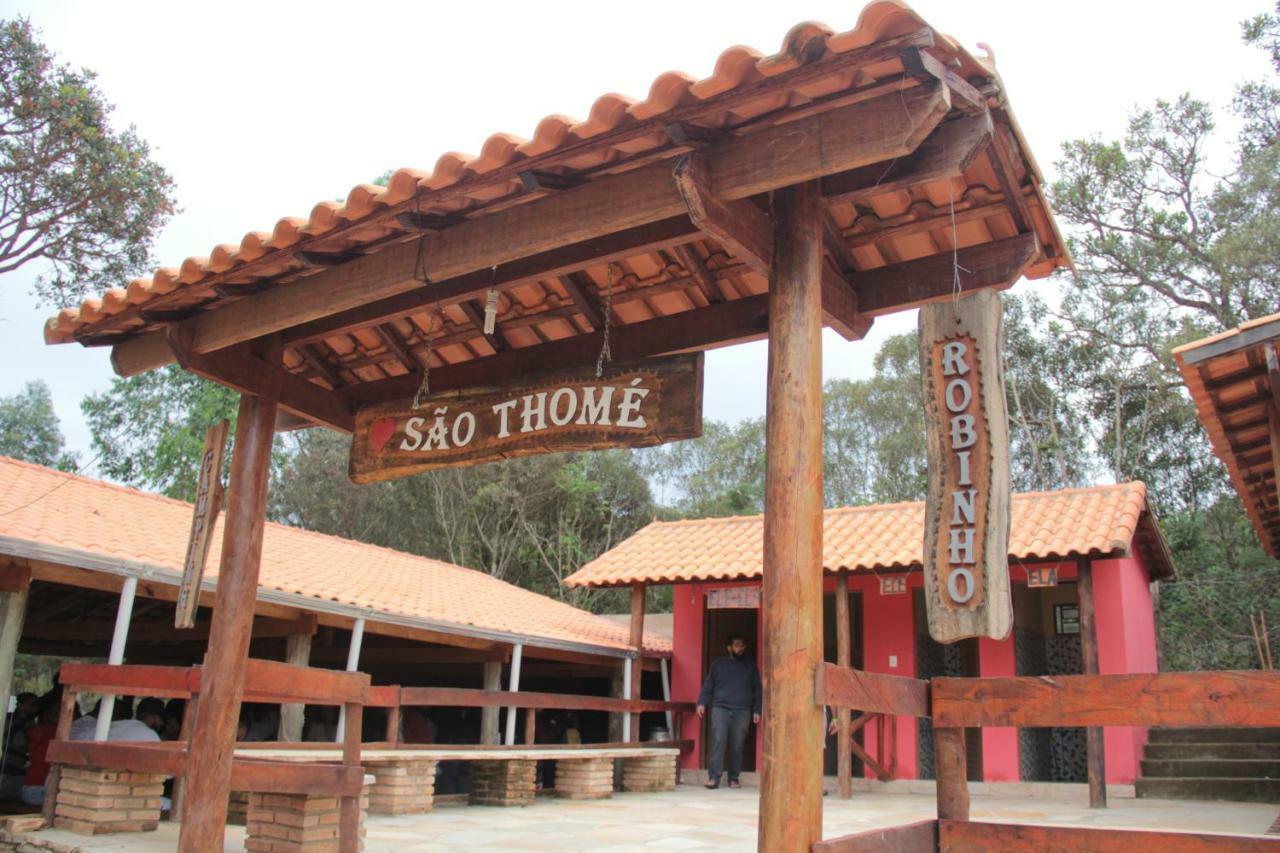 Chales E Camping Do Robinho 1 São Tomé das Letras Rom bilde